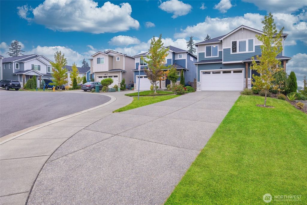 Photo of 9903 16th Place SE, Lake Stevens, WA 98258 (MLS # 2429297)