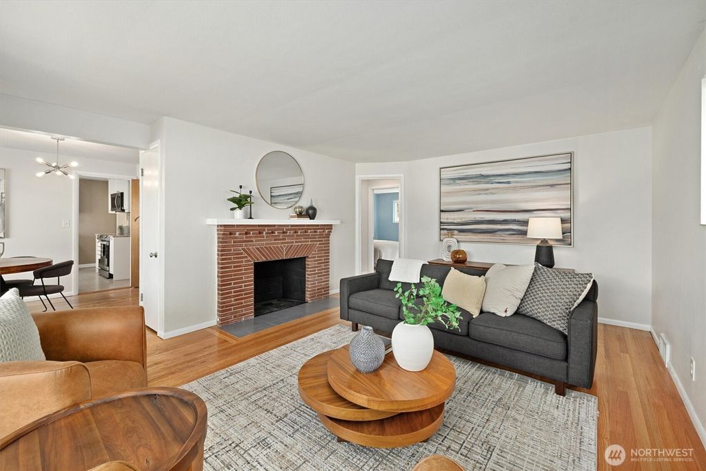 Photo of 7541 32nd Avenue NE, Seattle, WA 98115 (MLS # 2482760)