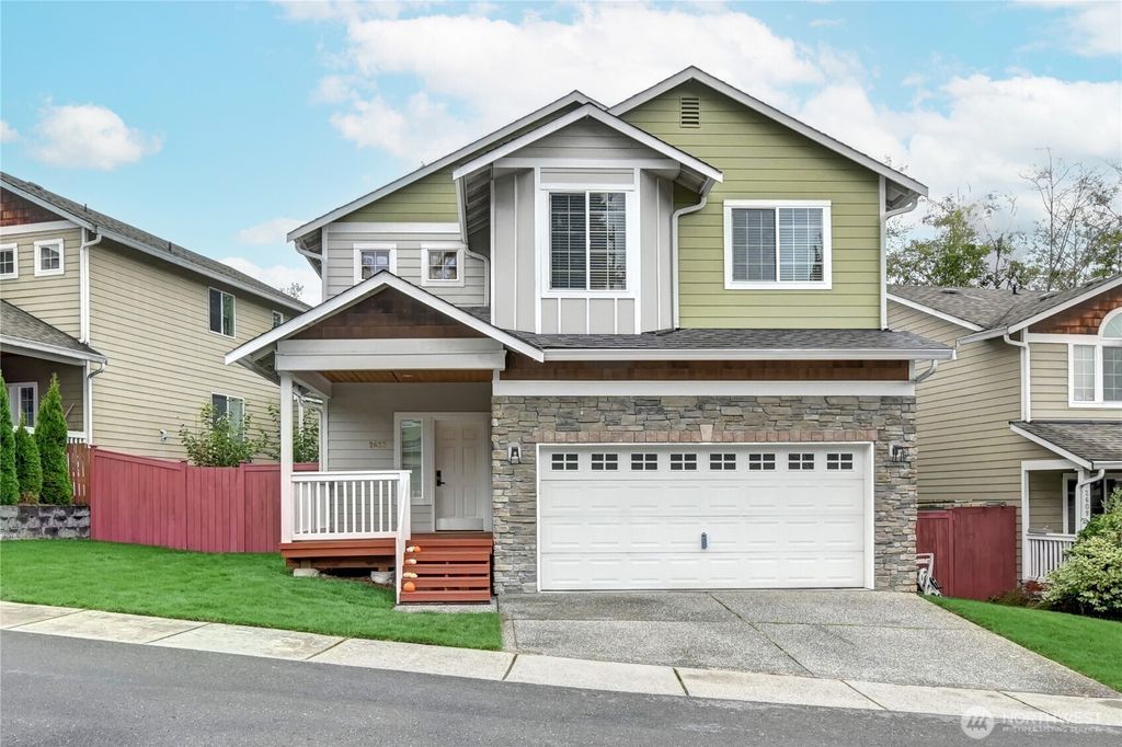 Photo of 2623 145th Street SW, Lynnwood, WA 98087 (MLS # 2352150)