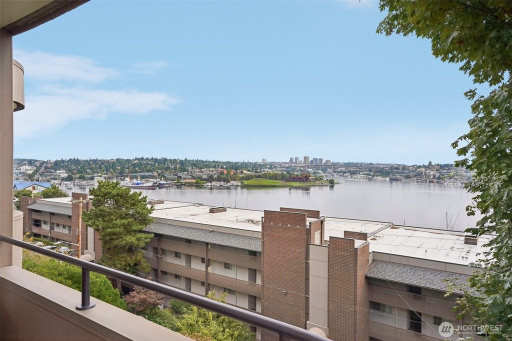 Photo of 2134 Waverly Place N #303, Seattle, WA 98109 (MLS # 2503018)