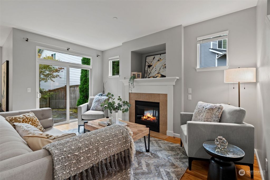 Photo of 16860 128th Place NE, Woodinville, WA 98072 (MLS # 2172153)