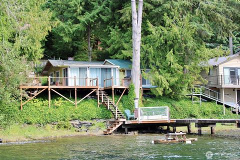 Photo of 35046 North Shore Drive Dr, Mount Vernon, WA 98274 (MLS # 2431176)