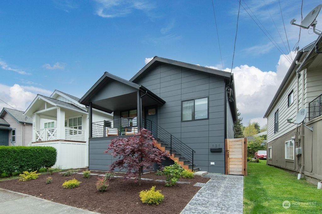 Photo of 131 29th Avenue E #1, Seattle, WA 98112 (MLS # 2229314)