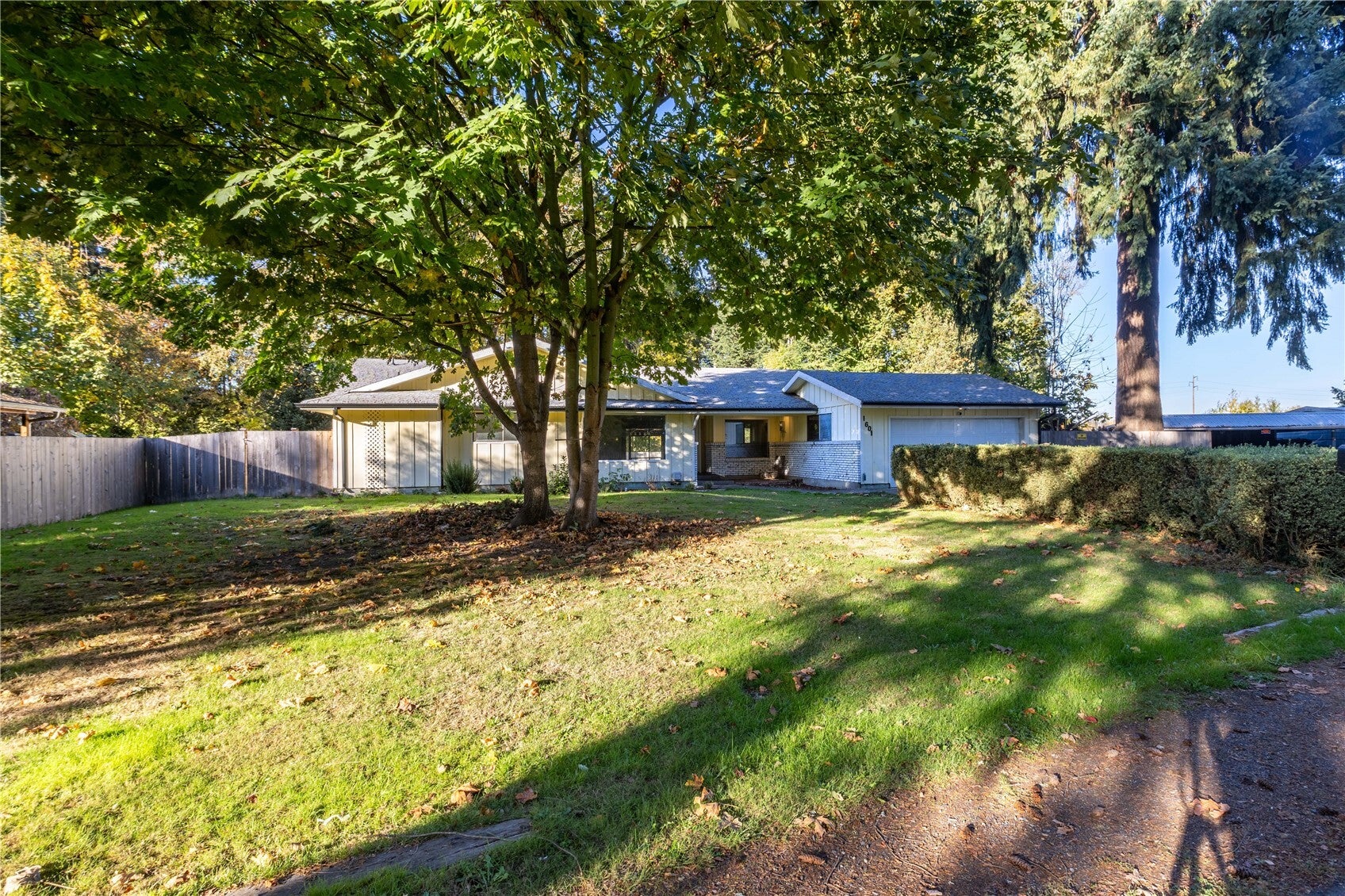 1601 Sunset Way