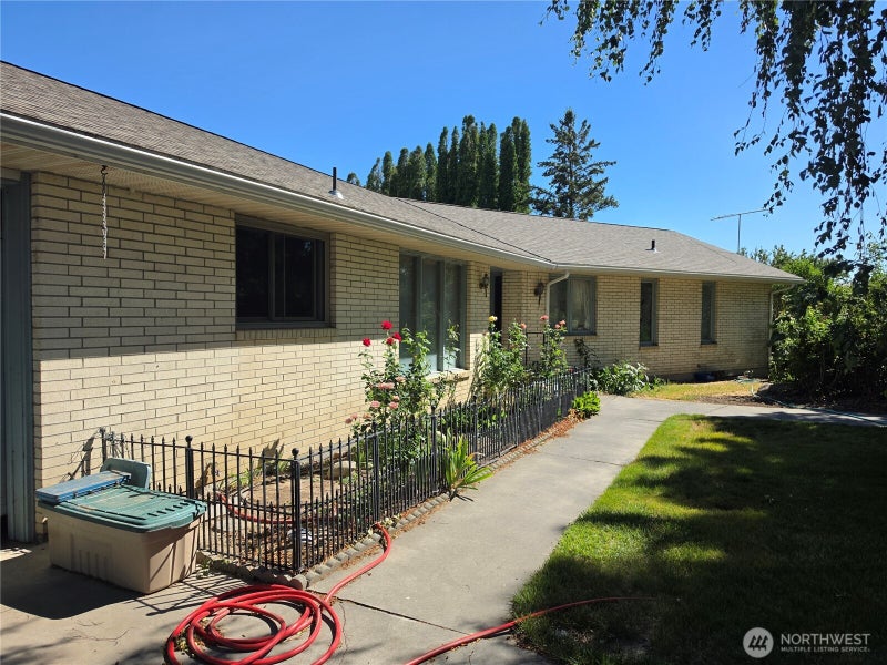 20535 Road 6 SE