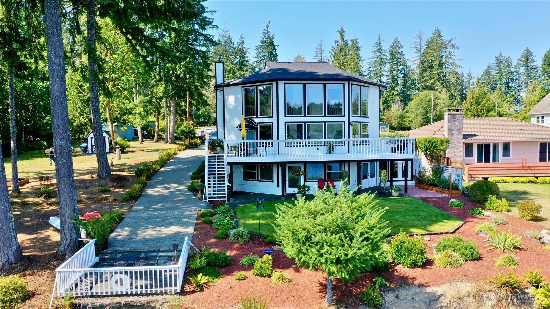 91 SE Skookum View Drive