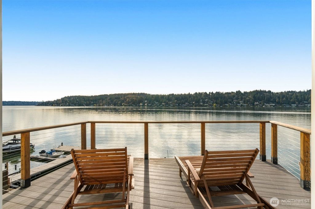 Photo of 6007 Hazelwood Lane SE, Bellevue, WA 98006 (MLS # 2499778)