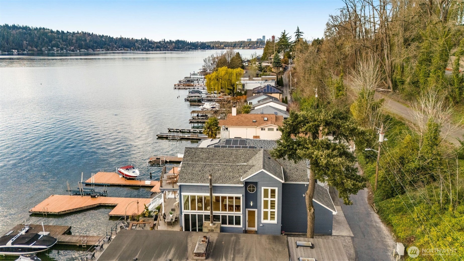 6007 Hazelwood Lane SE