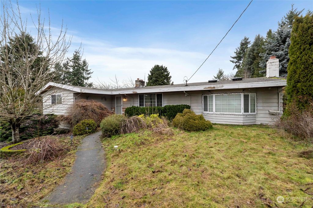 Photo of 2156 SW 326th Street, Federal Way, WA 98023 (MLS # 2189479)
