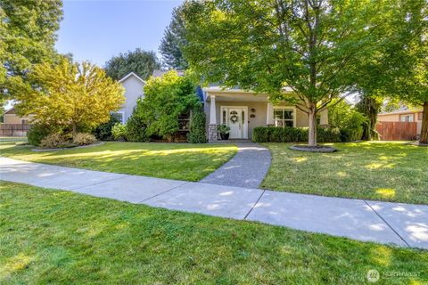 Photo of 101 Costello Place, Walla Walla, WA 99362 (MLS # 2438168)
