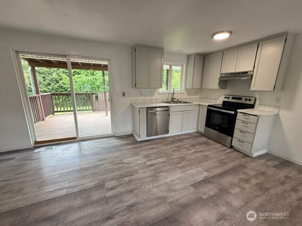Photo of 11407 240th Avenue Ct E, Buckley, WA 98321 (MLS # 2525694)