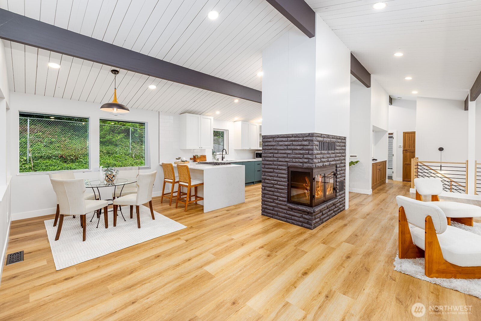 20231 37th Avenue NE