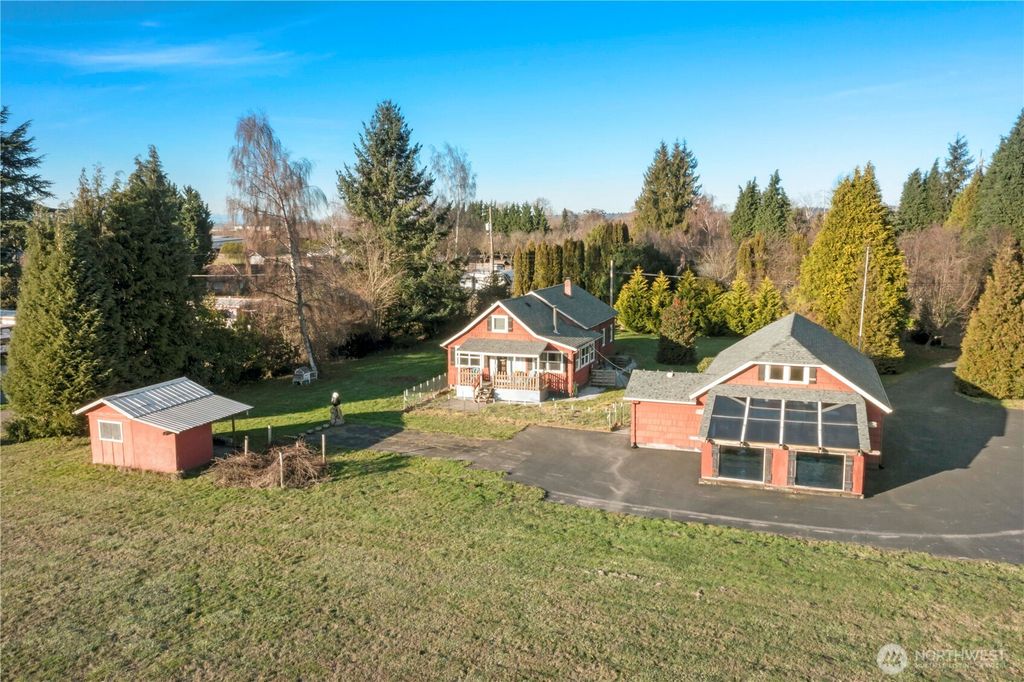 Photo of 5318 40th Street E, Tacoma, WA 98443 (MLS # 2469633)