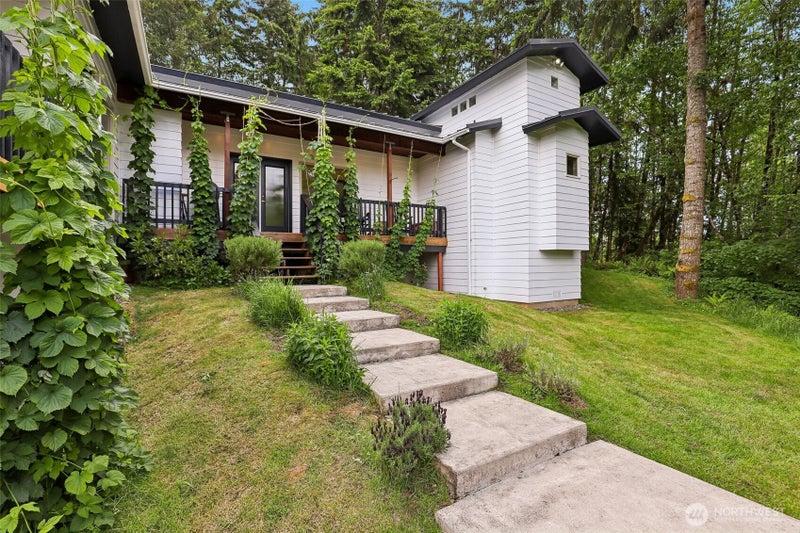873 Mountain View Road