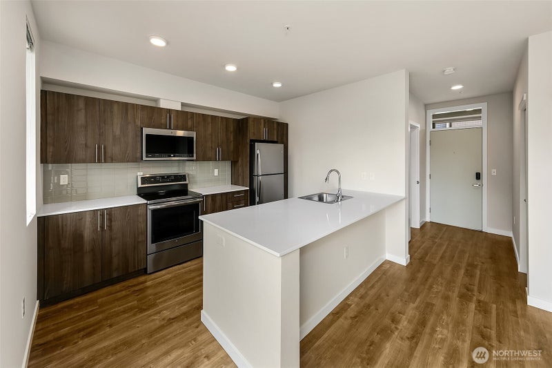 121 12th Avenue E 409