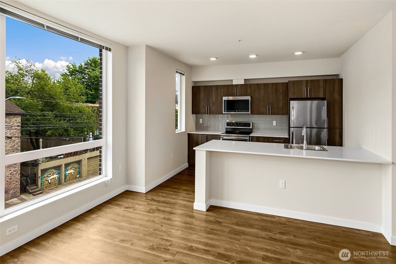 121 12th Avenue E 409