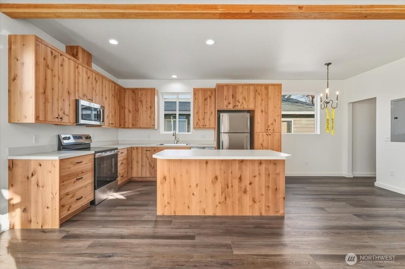 415 E Okanogan Avenue