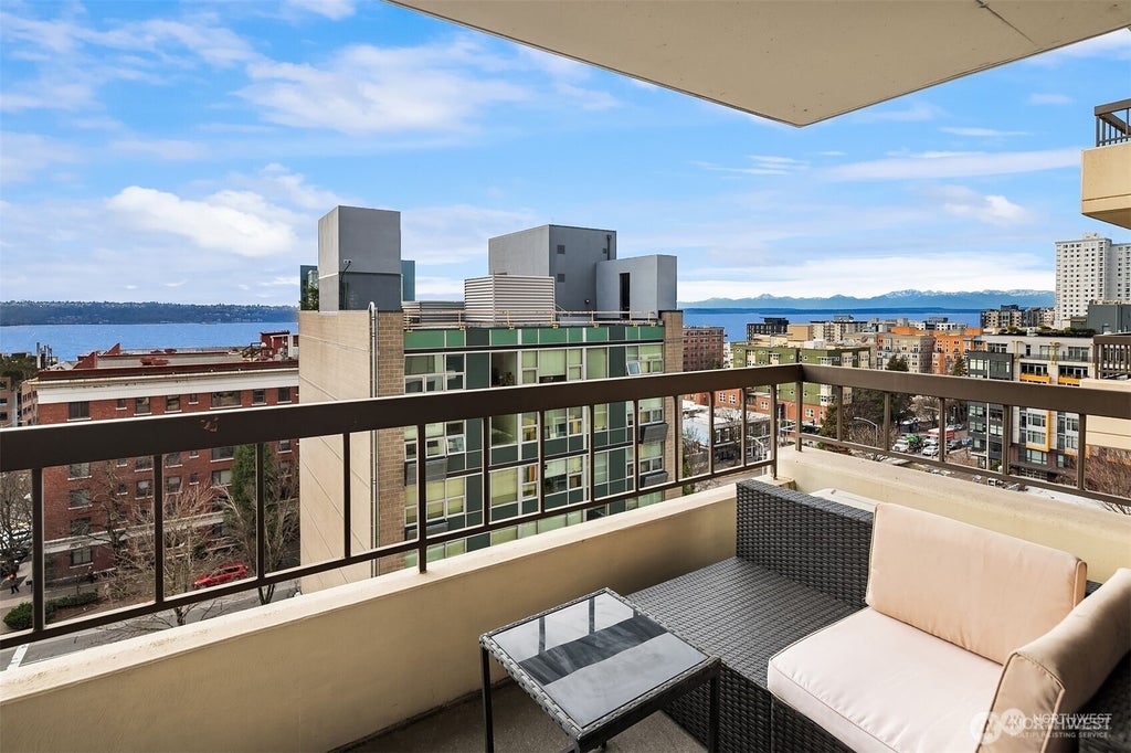 Photo of 2201 3rd Avenue #1102, Seattle, WA 98121 (MLS # 2537528)