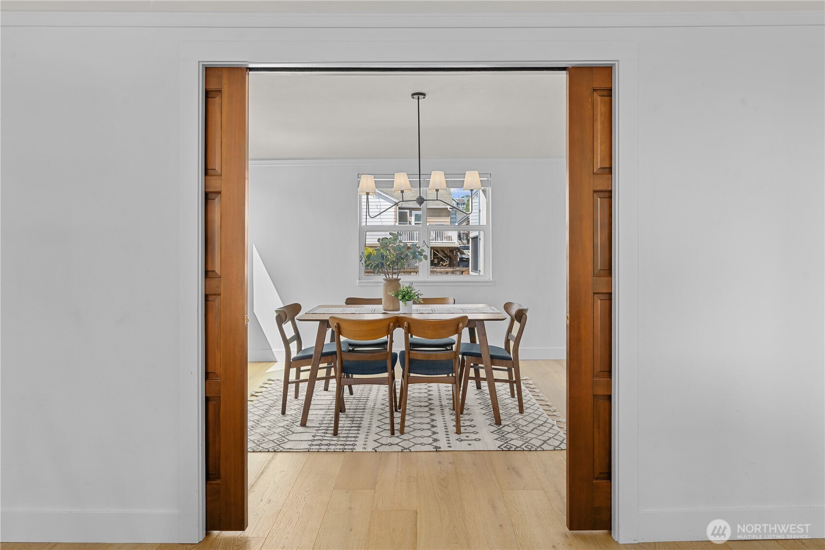 Seattle, Washington 98126, United States, 4 Bedrooms Bedrooms, ,2 BathroomsBathrooms,Residential,Active,177858