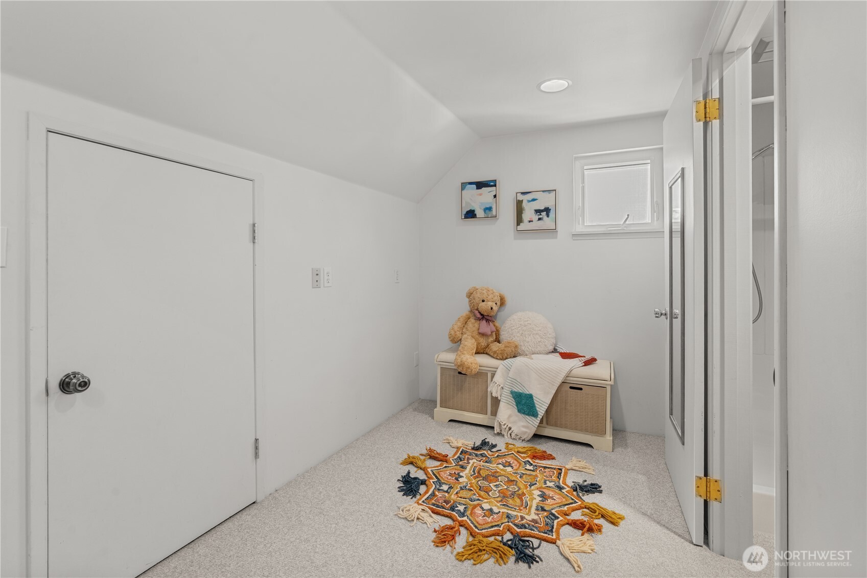 Seattle, Washington 98126, United States, 4 Bedrooms Bedrooms, ,2 BathroomsBathrooms,Residential,Active,177858