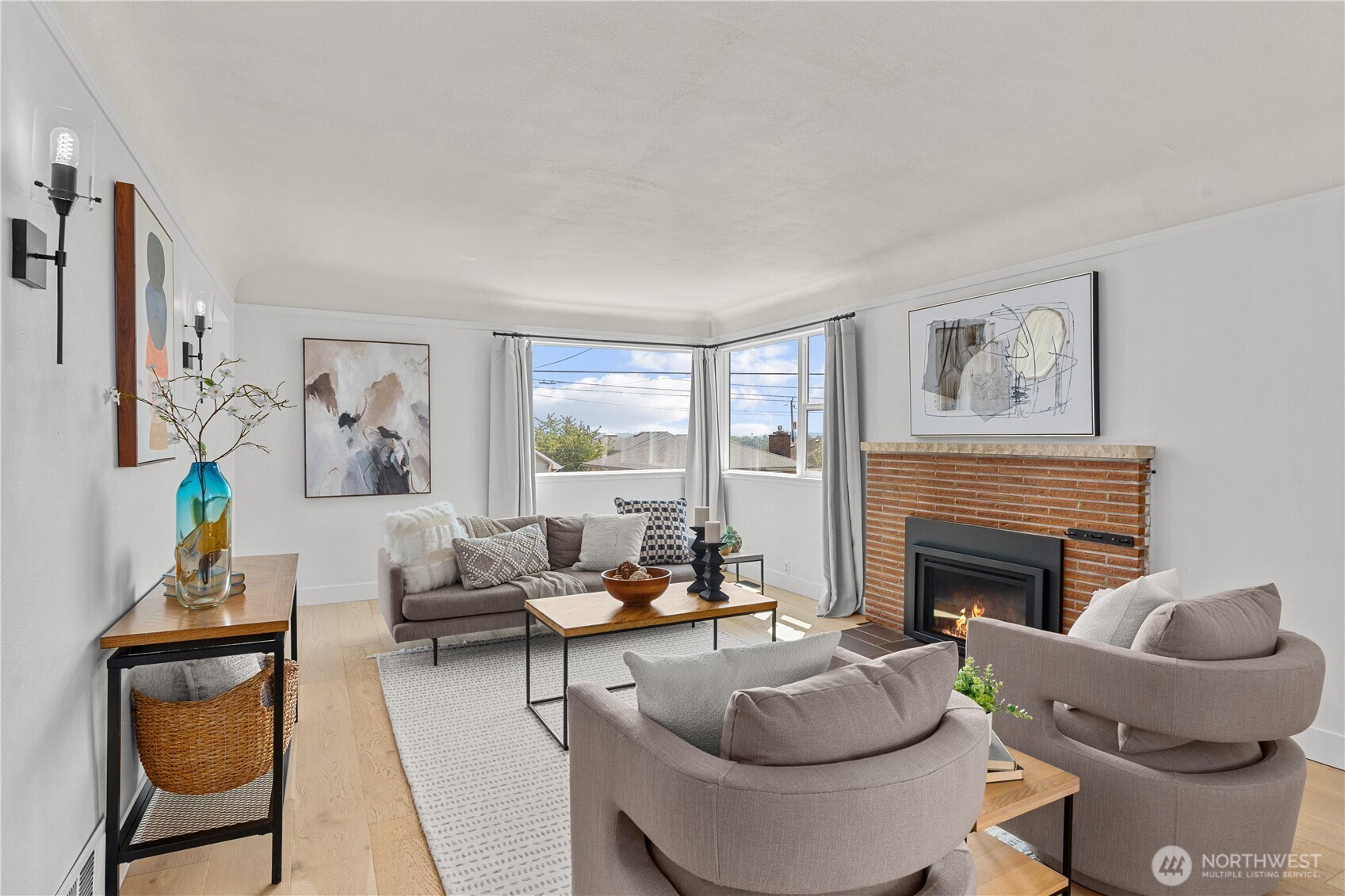 Seattle, Washington 98126, United States, 4 Bedrooms Bedrooms, ,2 BathroomsBathrooms,Residential,Active,177858