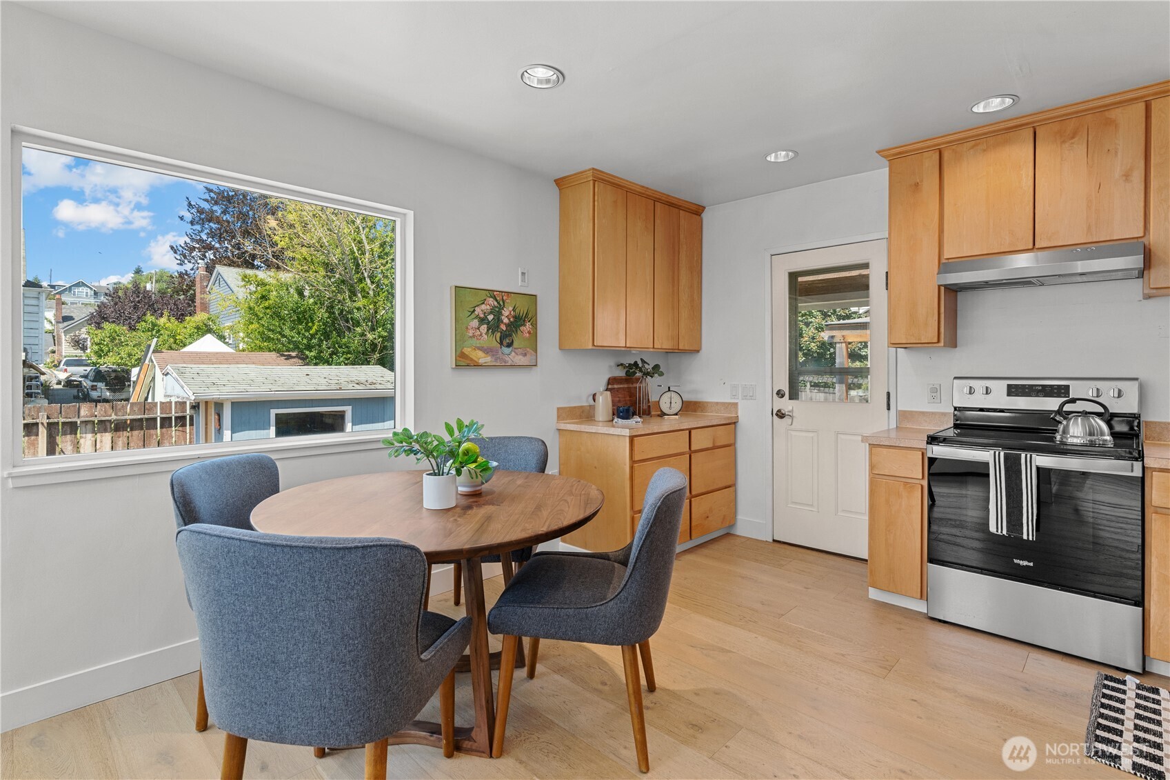 Seattle, Washington 98126, United States, 4 Bedrooms Bedrooms, ,2 BathroomsBathrooms,Residential,Active,177858