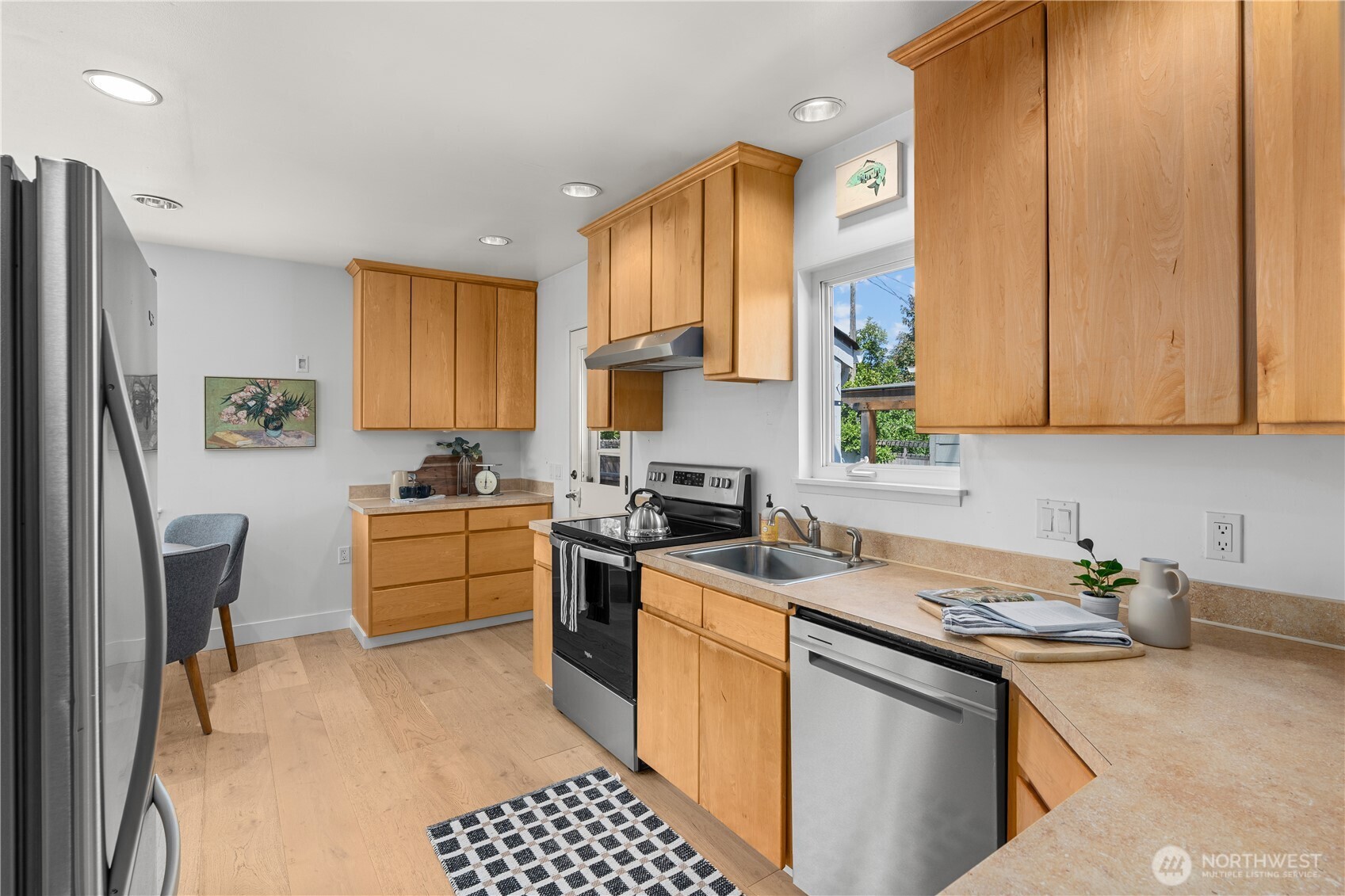 Seattle, Washington 98126, United States, 4 Bedrooms Bedrooms, ,2 BathroomsBathrooms,Residential,Active,177858