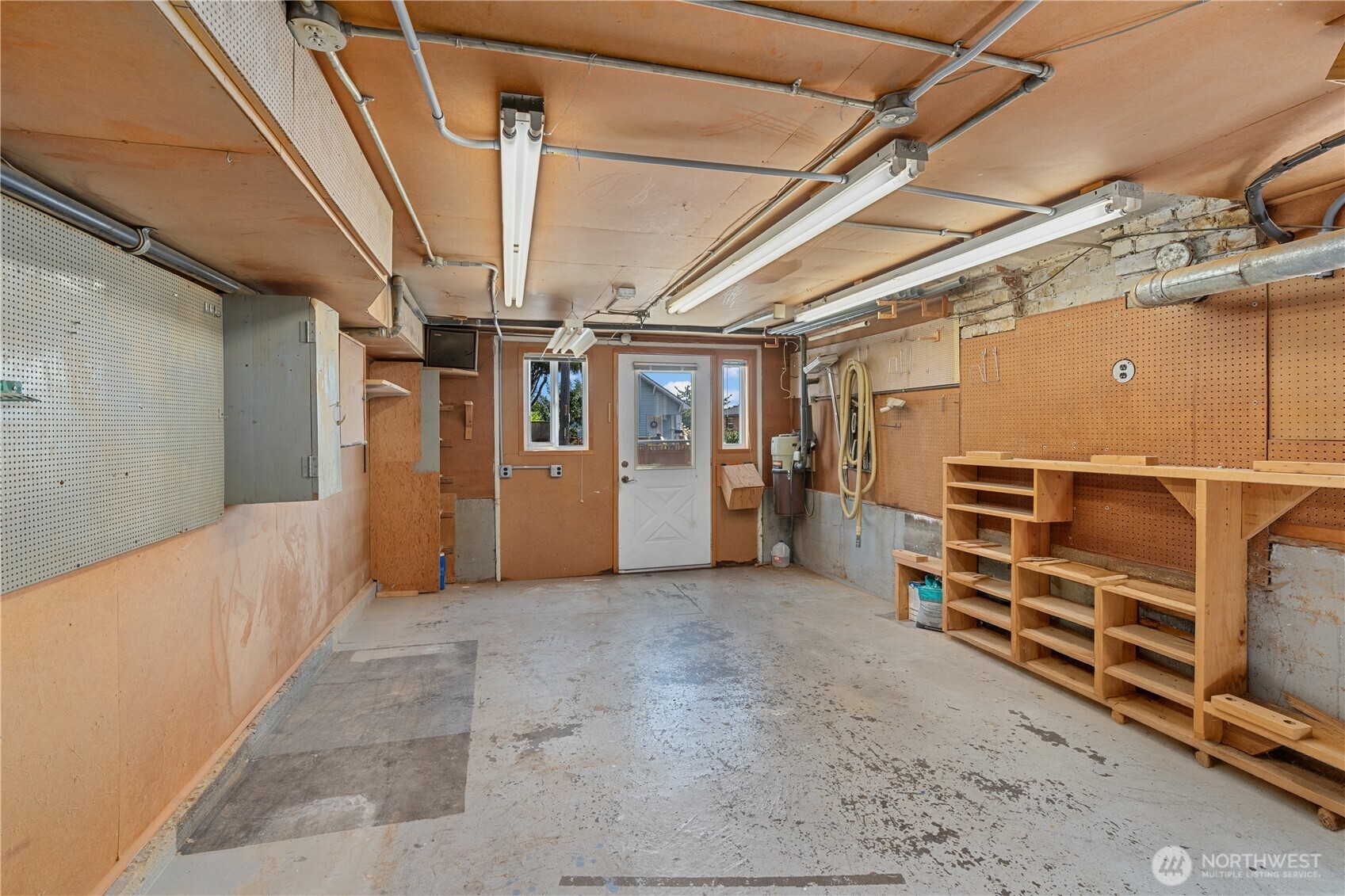 Seattle, Washington 98126, United States, 4 Bedrooms Bedrooms, ,2 BathroomsBathrooms,Residential,Active,177858