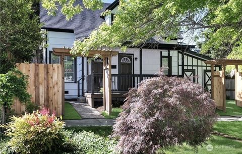 Photo of 1511 N 10th Street #A, Tacoma, WA 98403 (MLS # 2520936)