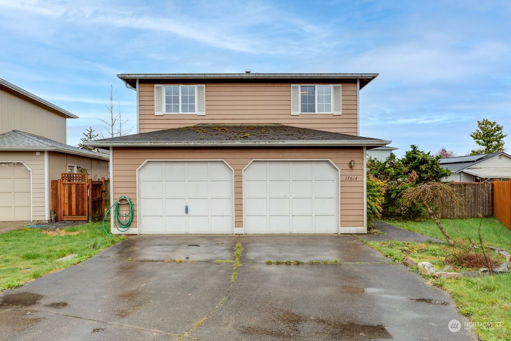 Photo of 17614 29th Avenue NE, Marysville, WA 98271 (MLS # 2203486)
