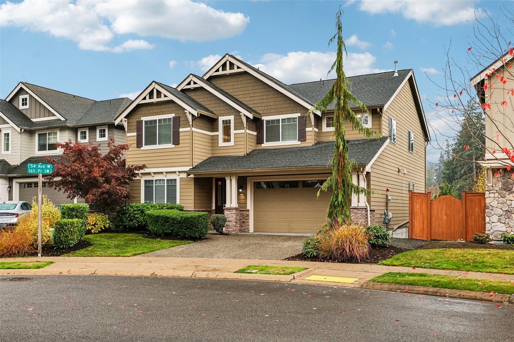 Photo of 5402 165th Place SW, Lynnwood, WA 98037 (MLS # 2599017)