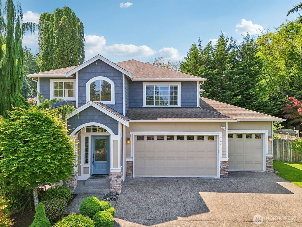 Photo of 7631 NE 170th Street, Kenmore, WA 98028 (MLS # 2388555)