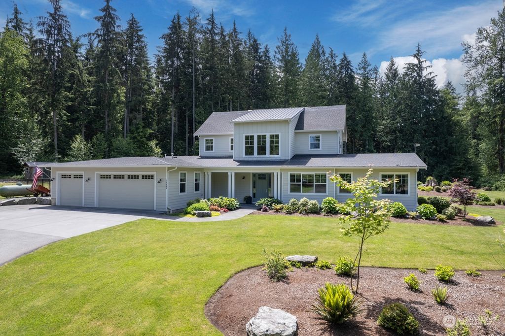Photo of 15806 242nd Street SE, Snohomish, WA 98296 (MLS # 2249690)