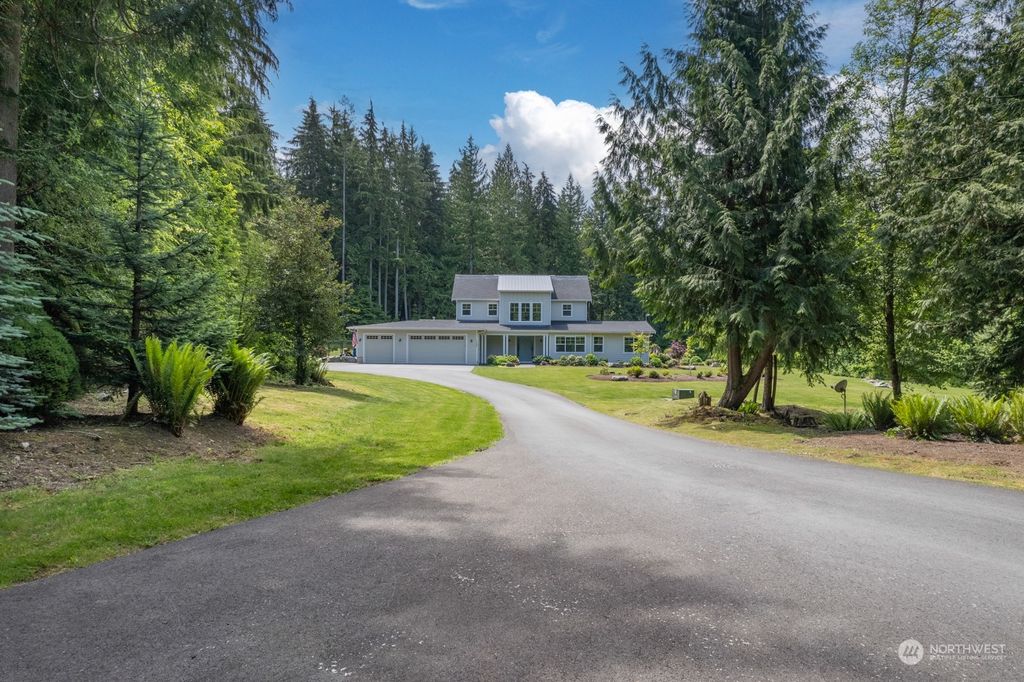 Photo of 15806 242nd Street SE, Snohomish, WA 98296 (MLS # 2249690)