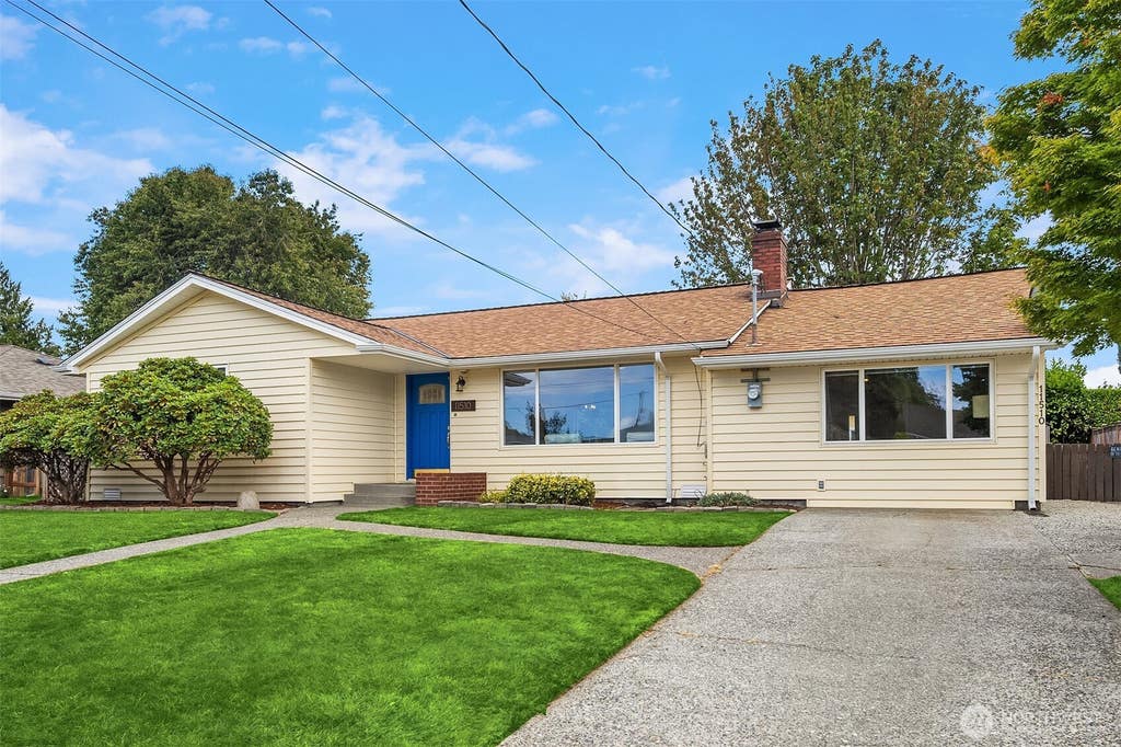 Photo of 11510 27th Avenue SW, Burien, WA 98146 (MLS # 2563742)