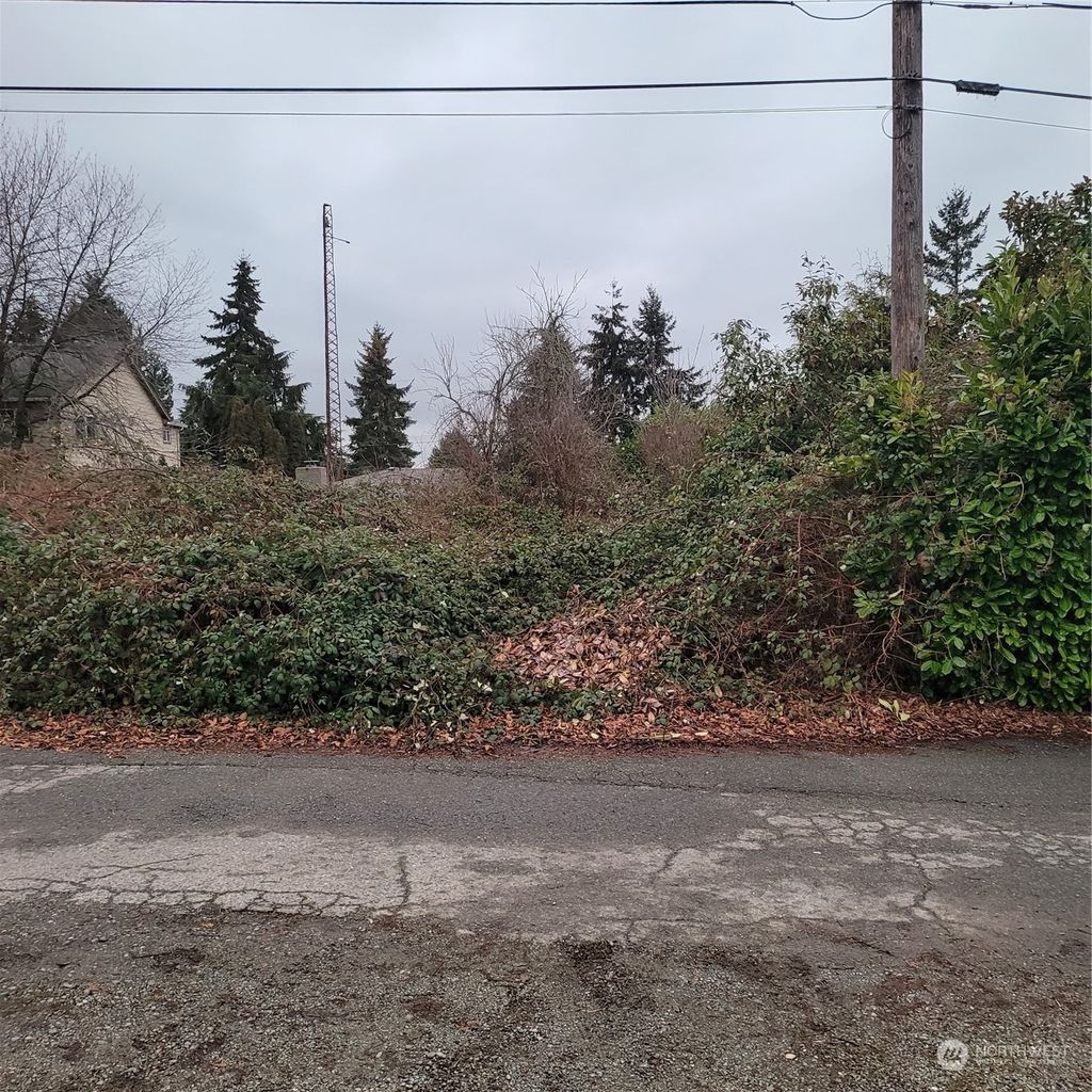 Photo of 720 S 142nd Place, Burien, WA 98168 (MLS # 2030765)