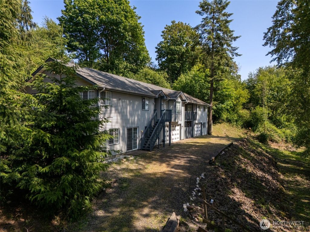 Photo of 2340 Kelso Drive, Kelso, WA 98626 (MLS # 2504324)