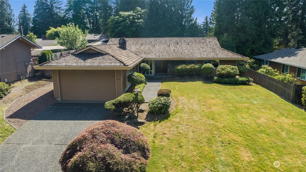 Photo of 6233 129th Place SE, Bellevue, WA 98006 (MLS # 2073228)