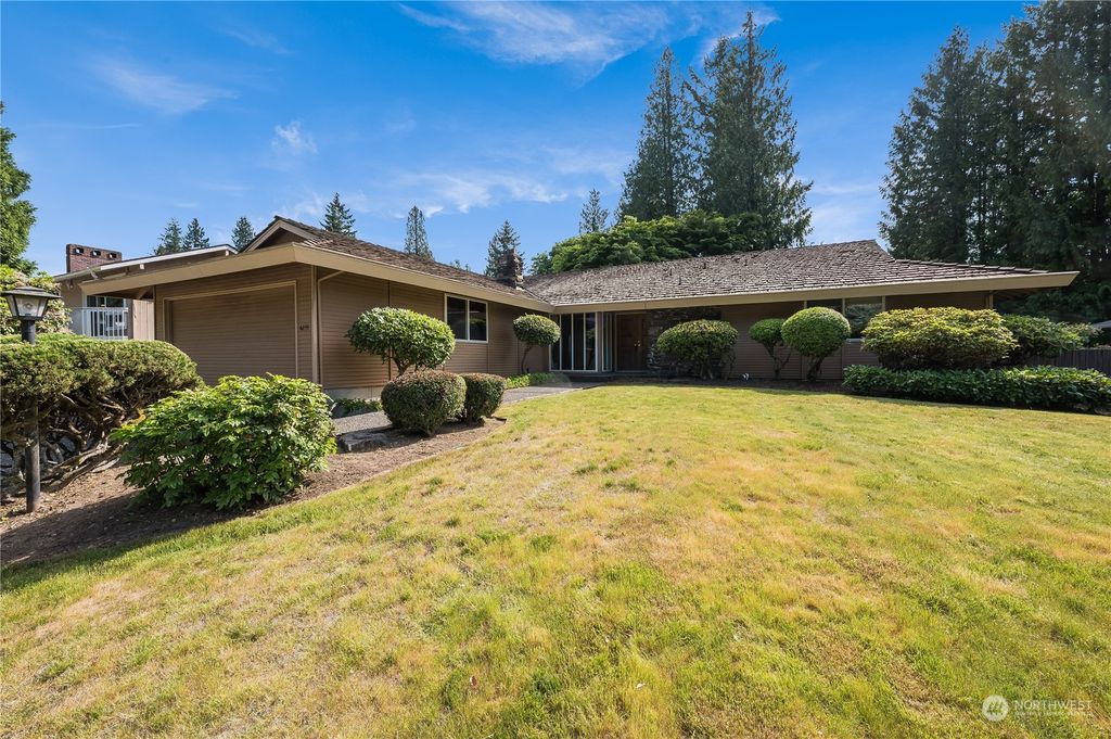 Photo of 6233 129th Place SE, Bellevue, WA 98006 (MLS # 2073228)