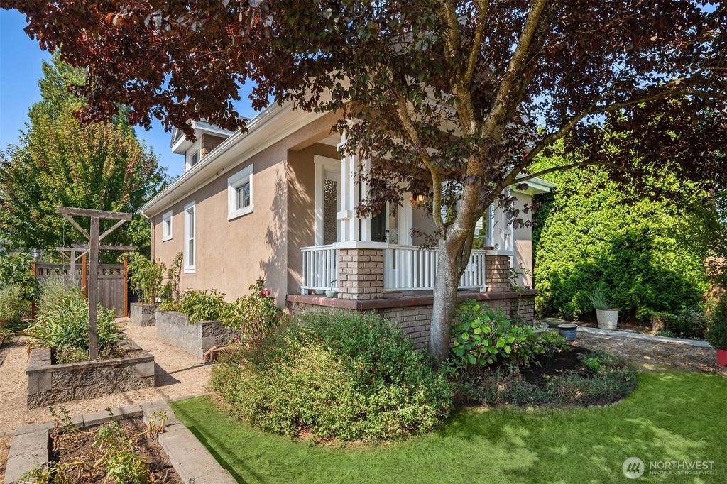 Photo of 7641 46th Avenue S, Seattle, WA 98118 (MLS # 2429022)