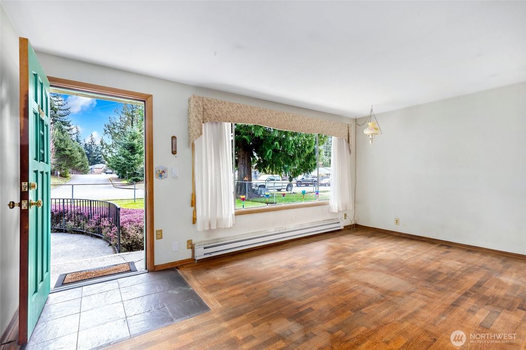 Photo of 20908 59th Place W, Lynnwood, WA 98036 (MLS # 2501612)