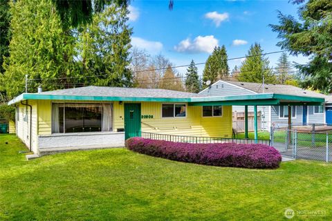 Photo of 20908 59th Place W, Lynnwood, WA 98036 (MLS # 2501612)