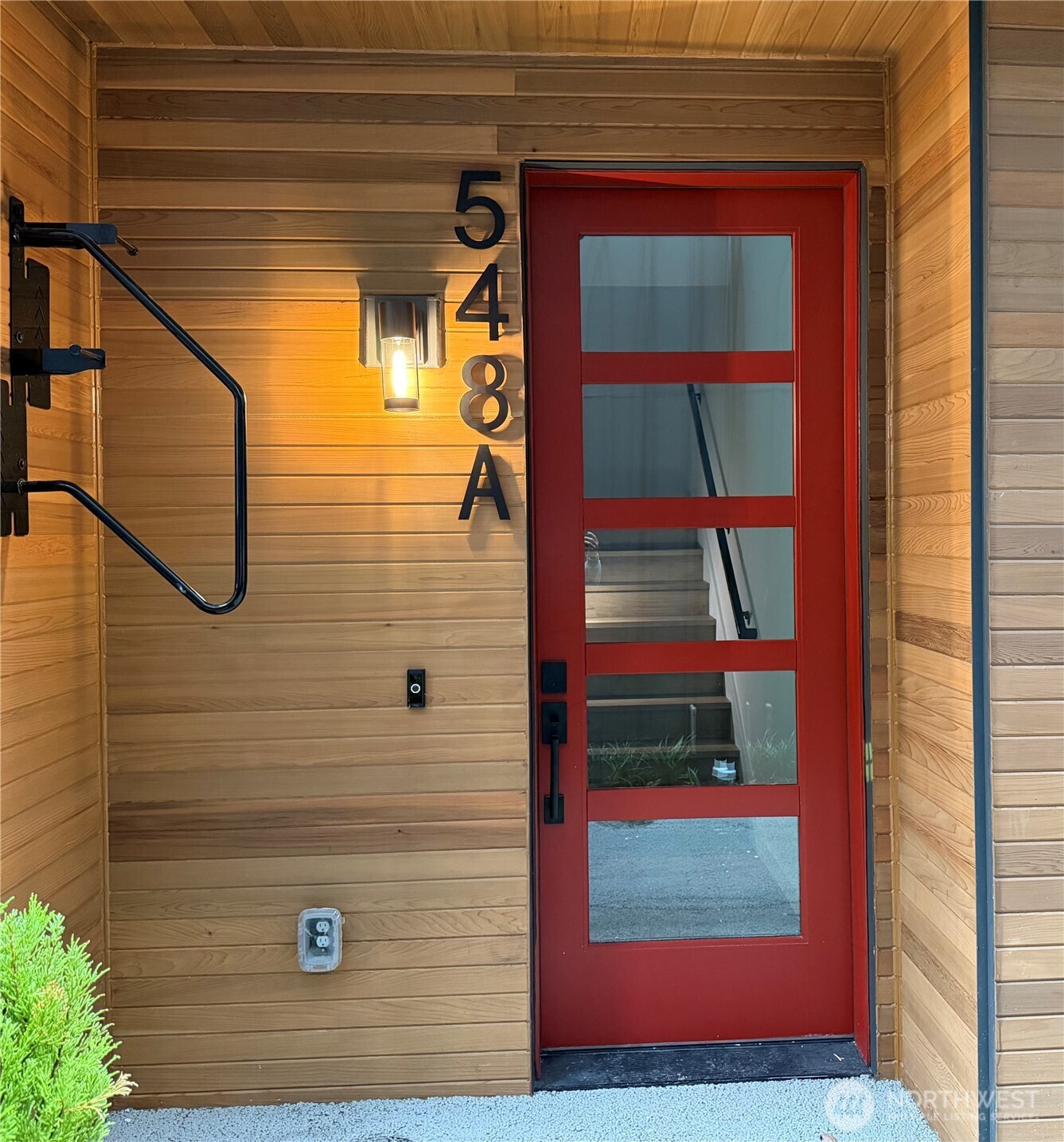 548 S Cloverdale Street A