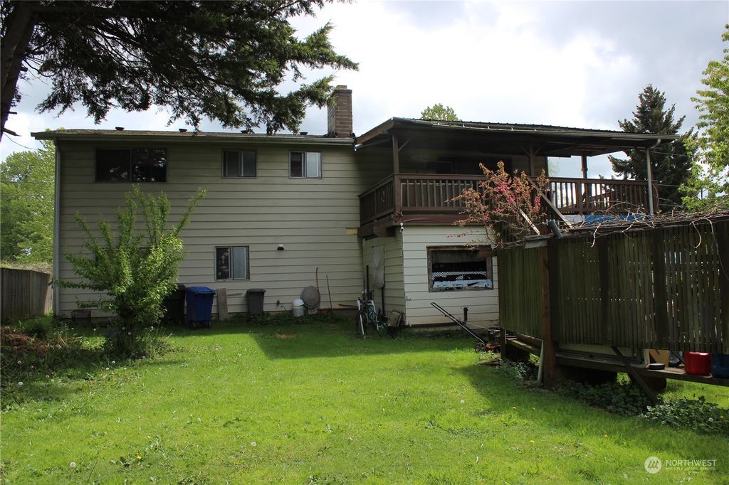 Photo of 27321 141st Avenue SE, Kent, WA 98042 (MLS # 2232110)