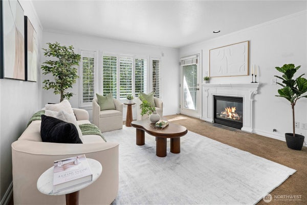 215 20TH AVE E APT 204, SEATTLE, WA 98112 - Image 687eb7ca485b4c2b84b3cf8865c8c57c/986357151