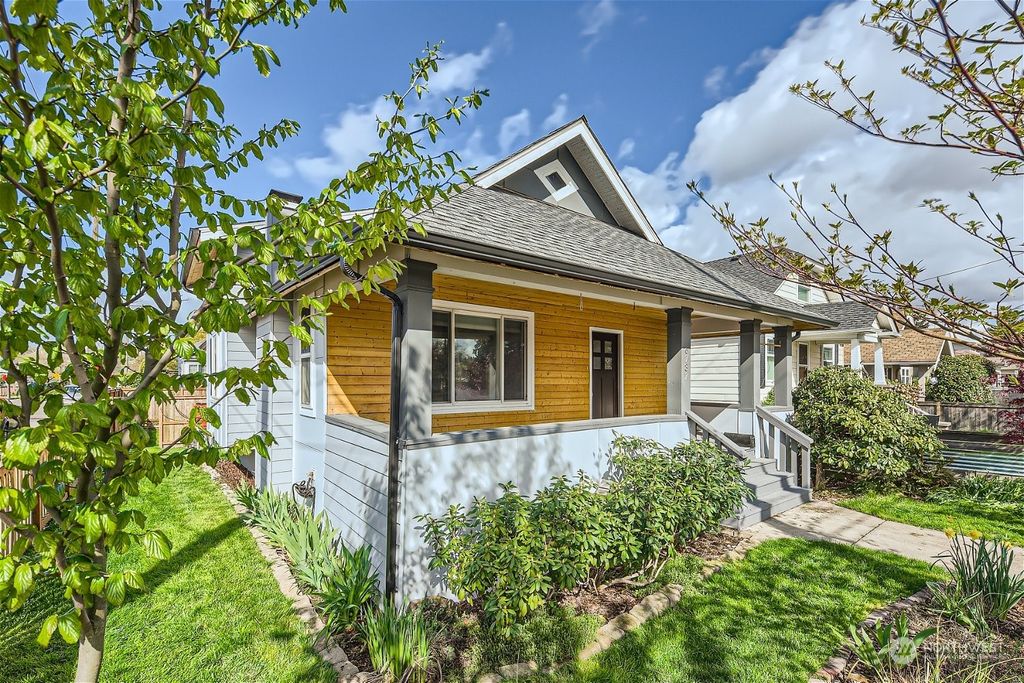 Photo of 6737 Ellis Avenue S, Seattle, WA 98108 (MLS # 2219712)