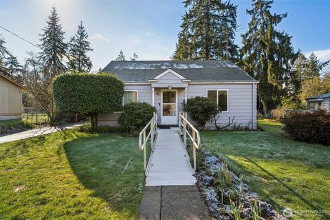 Photo of 8800 Veterans Drive SW, Lakewood, WA 98498 (MLS # 2482384)