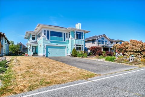 Photo of 1588 Edwards Drive, Point Roberts, WA 98281 (MLS # 2526811)