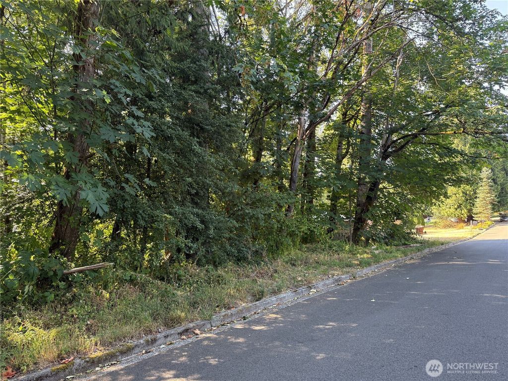 Photo of 32257 39th Avenue S, Federal Way, WA 98001 (MLS # 2407449)