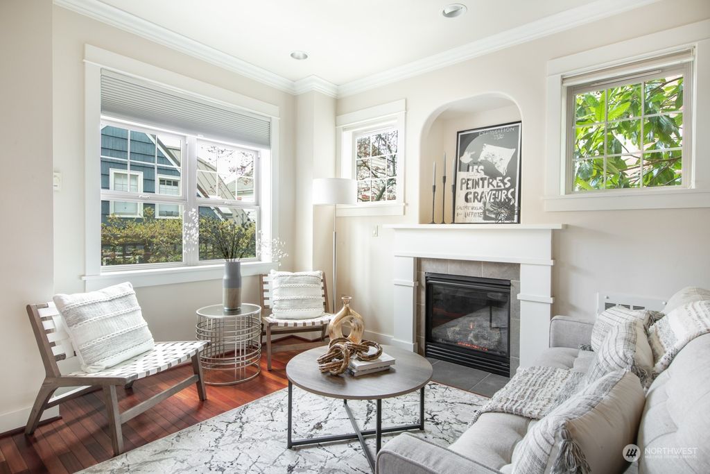 Photo of 5011 Phinney Avenue N #D, Seattle, WA 98103 (MLS # 2201378)